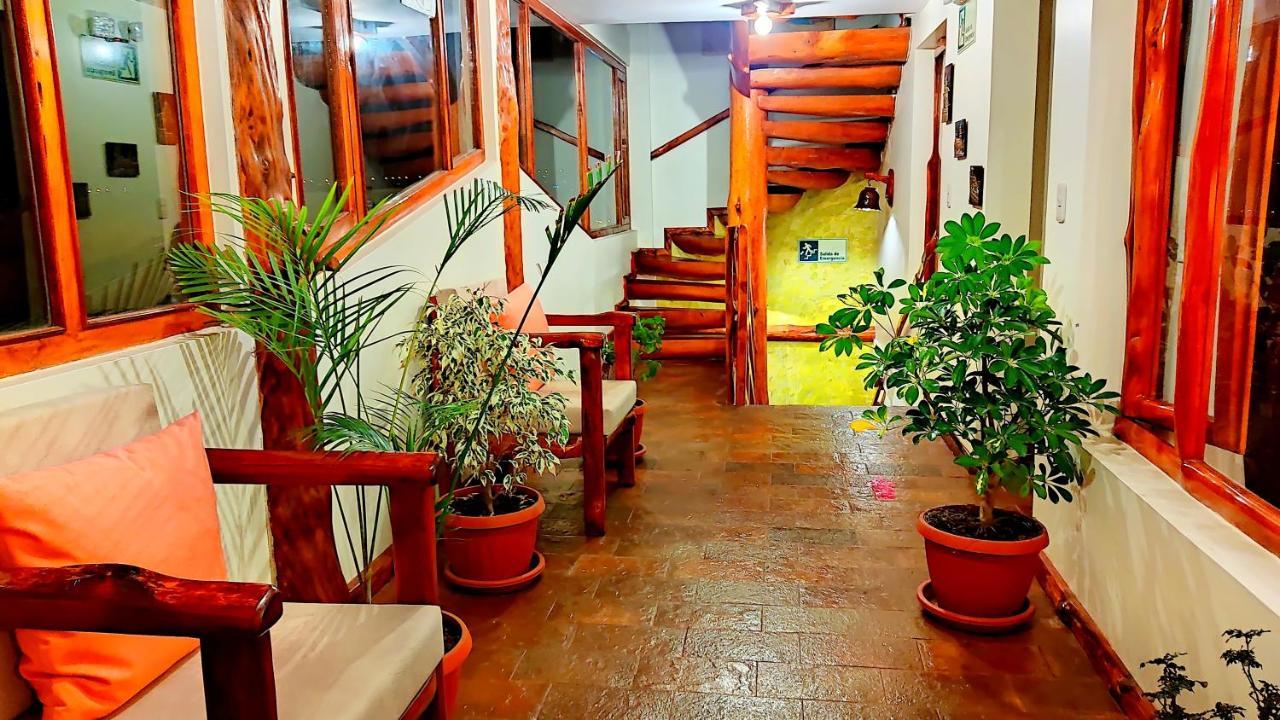 Hotel Maderanegra By Huasicama Latacunga Exterior foto