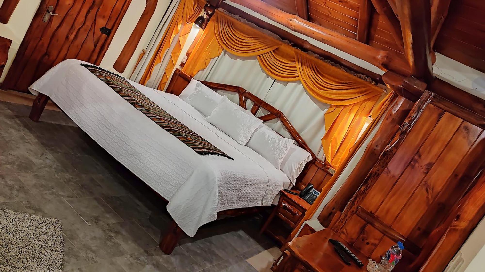 Hotel Maderanegra By Huasicama Latacunga Zimmer foto
